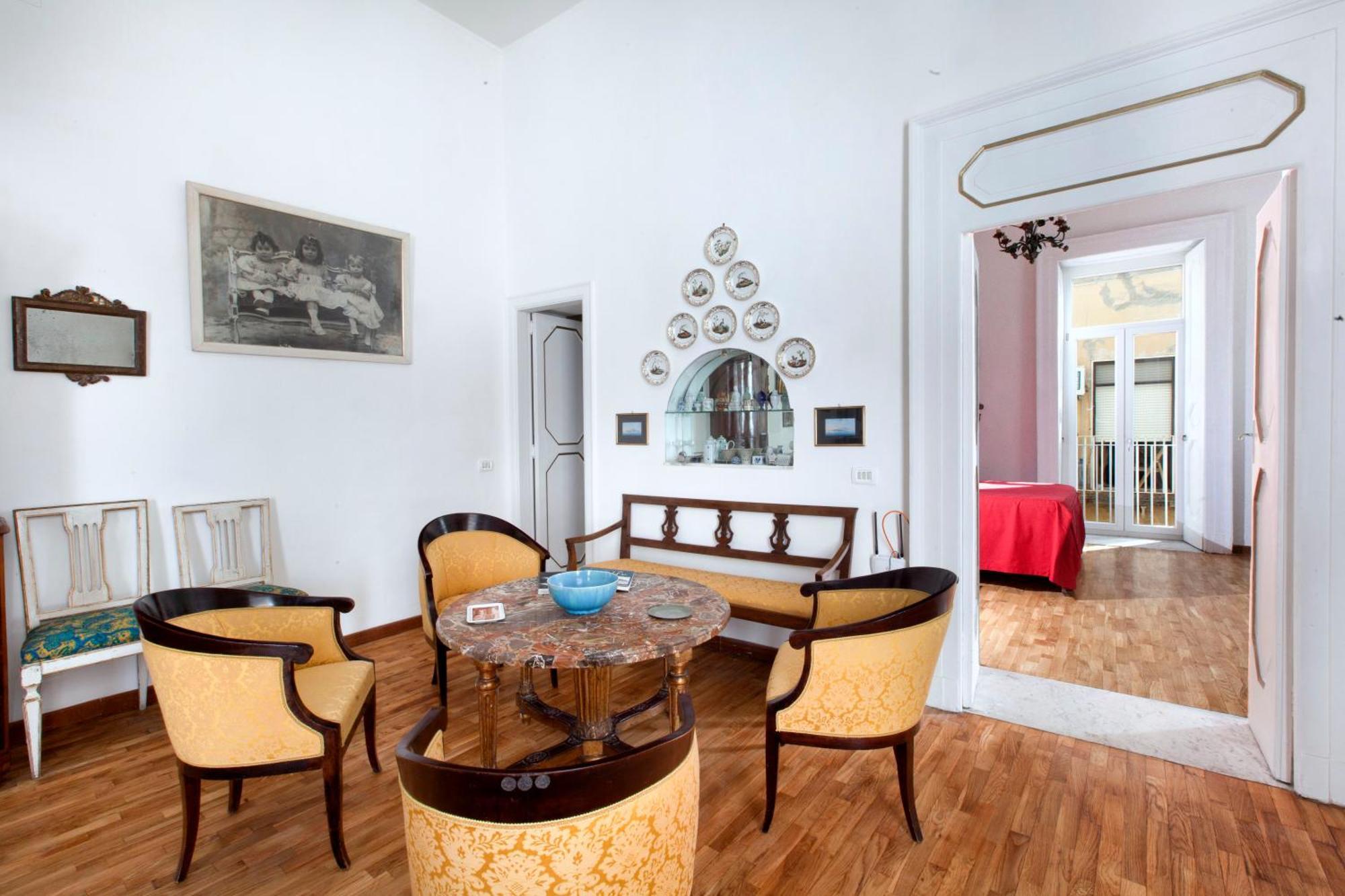 Teresella Suite Неаполь Экстерьер фото